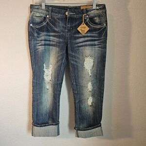 Almost Famous NWT cropped denim size 9 distressed